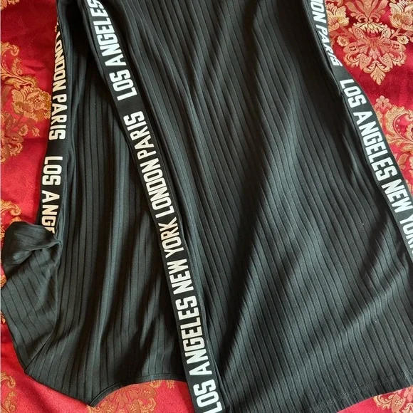 Black Ribbed Travel Maxi Dress (Size L) - Picture 4 of 5
